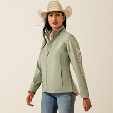 Load image into Gallery viewer, Ariat Logo Softshell Jacket