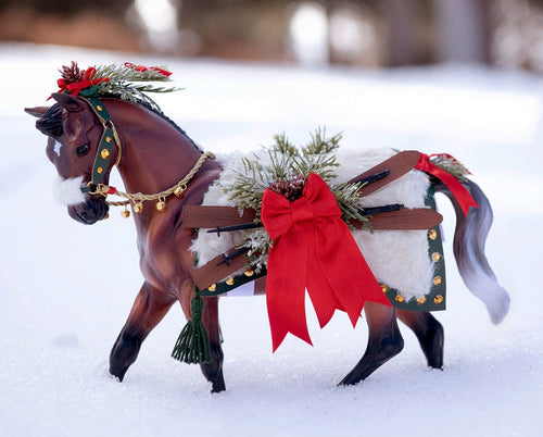 Breyer Holiday Horse 2024 Apres Ski